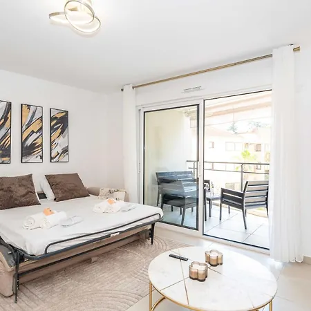 Modern With Terraces, Parking - Cannes