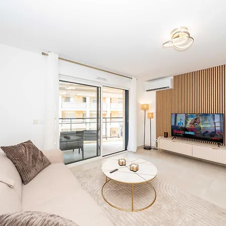 Modern With Terraces, Parking - Appartamento