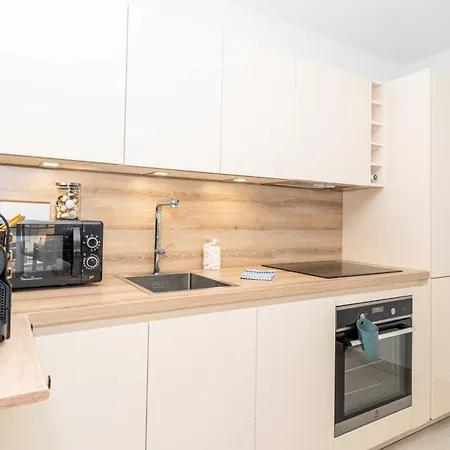 Daire Modern With Terraces, Parking - *